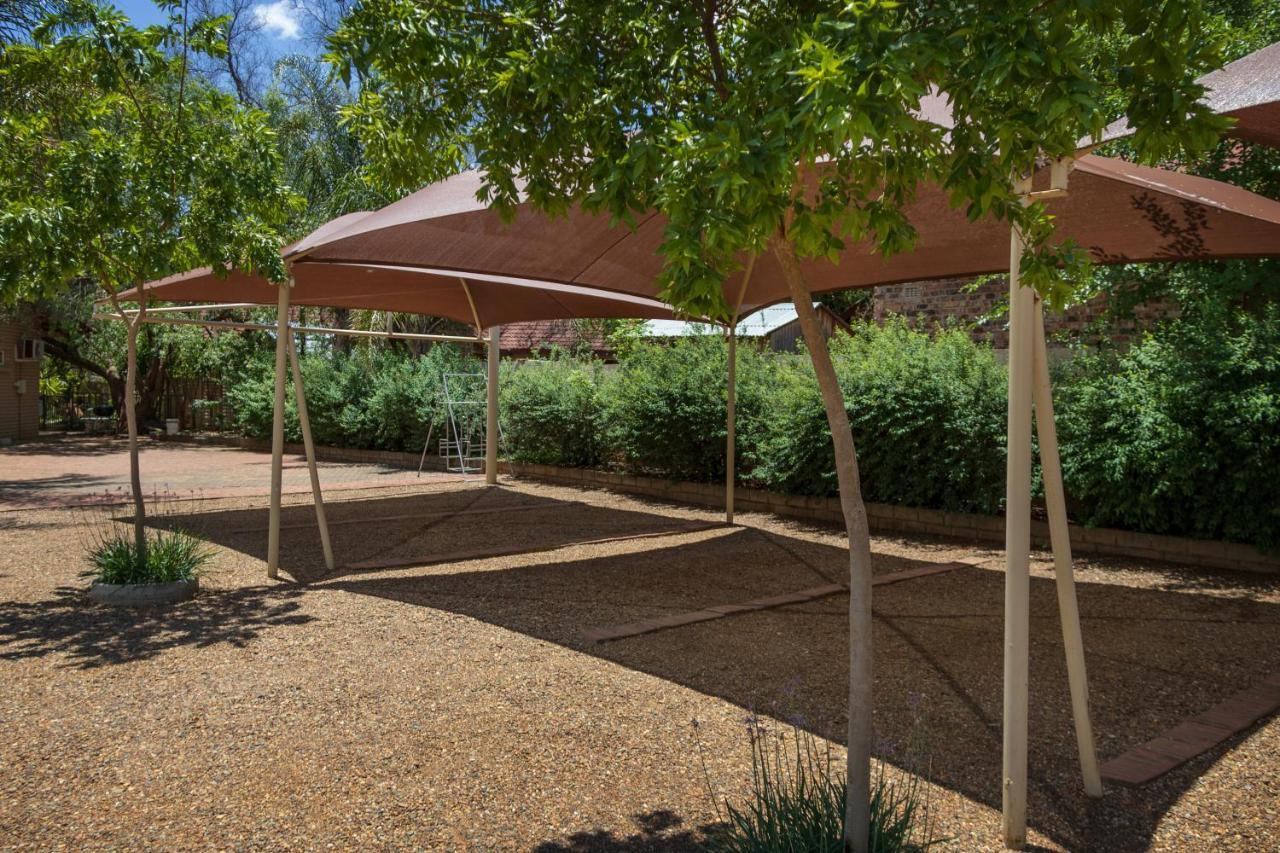 Park Living Guesthouse Блумфонтейн Экстерьер фото