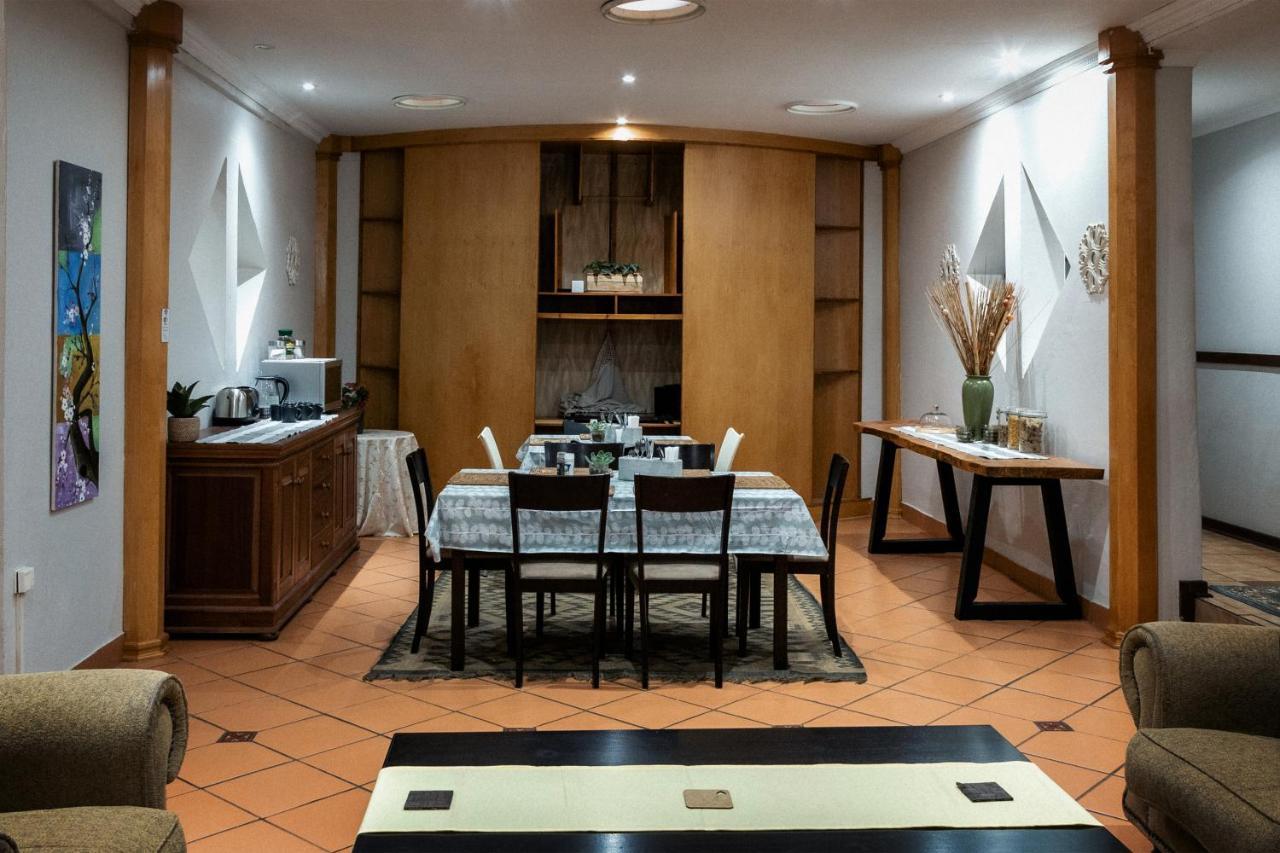 Park Living Guesthouse Блумфонтейн Экстерьер фото