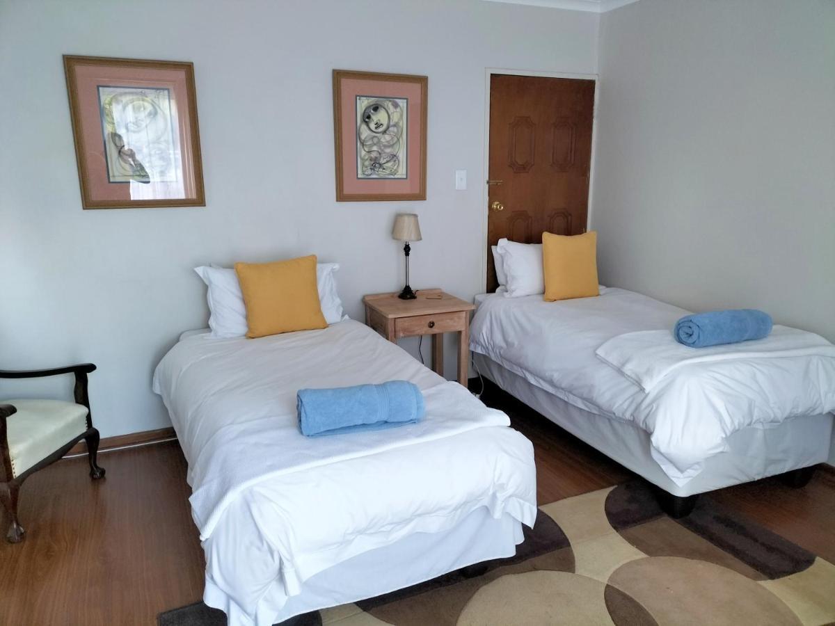 Park Living Guesthouse Блумфонтейн Экстерьер фото
